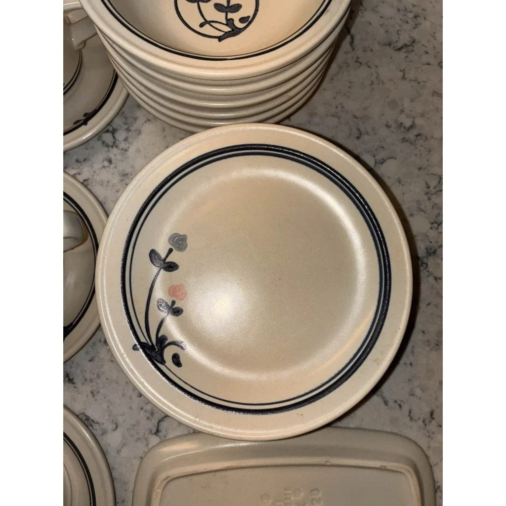 Pfaltzgraff Tea Rose Floral Stoneware 8 Cups & 6 Saucers, 6 Bowls, 10‎ Plates